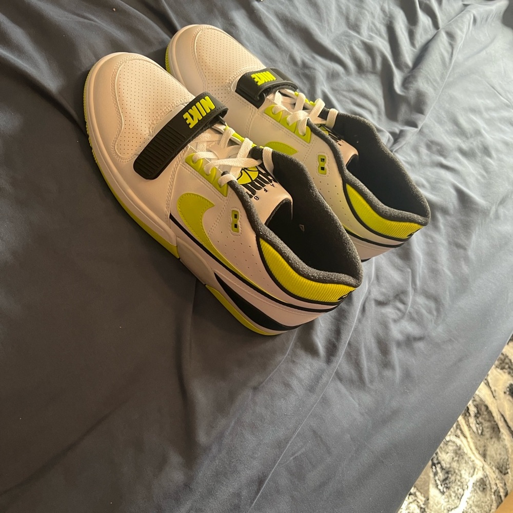 Nike AAF88 SP in White and Neon Green